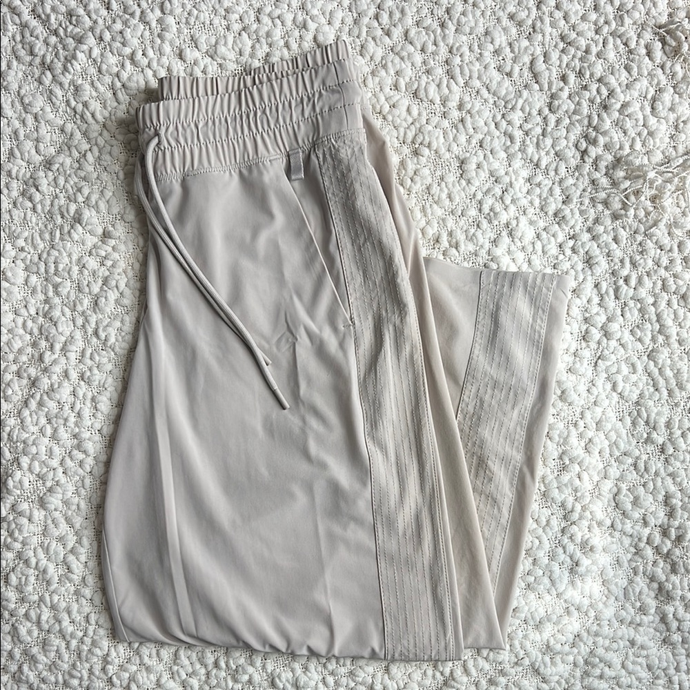 Athleta Beige Jogger Pants NWOT